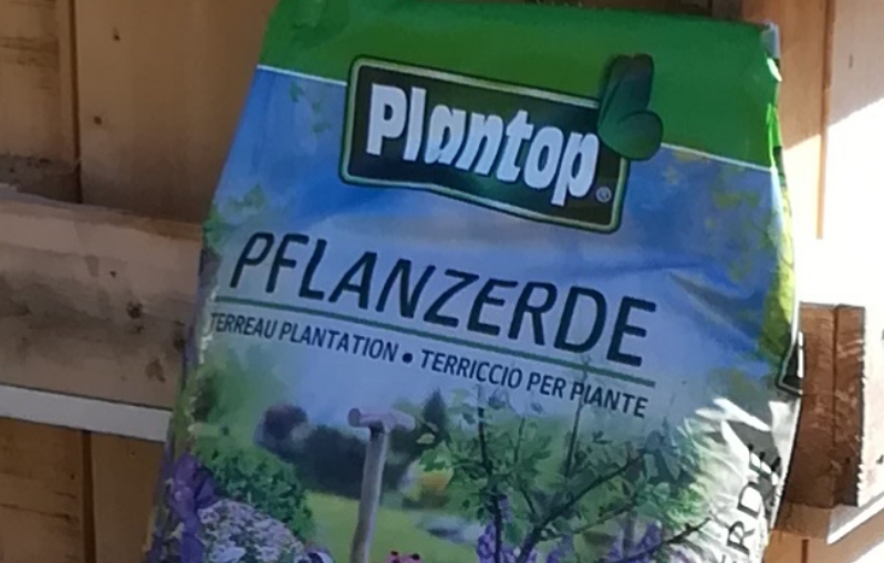Pflanzerde & Rindenmulch